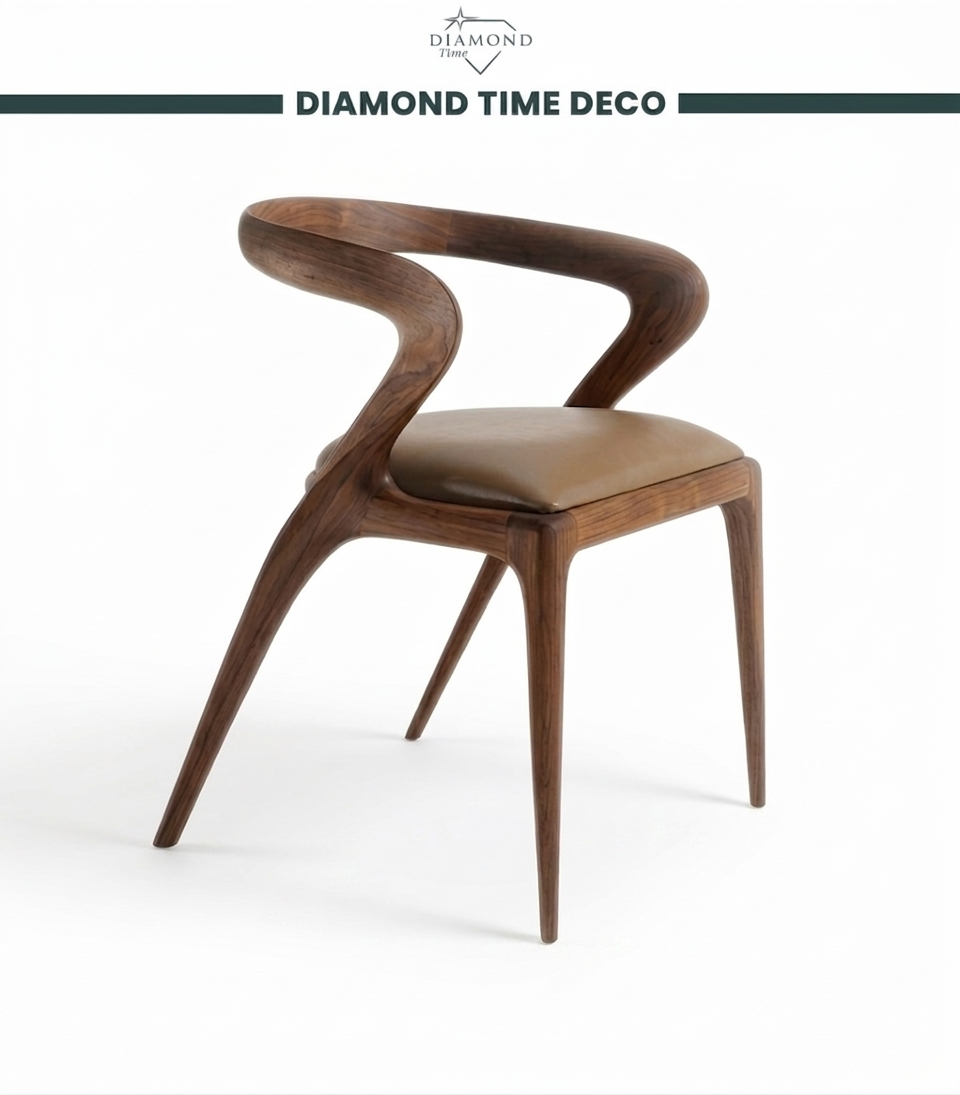 La Chaise Orbis en Noyer Sculpté